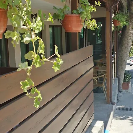 米奈德酒店 2* 卡科佩特里亚