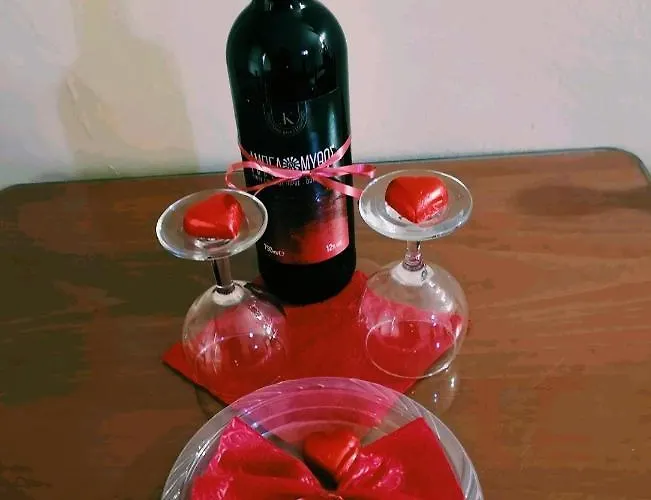 Minaides מלון 2*