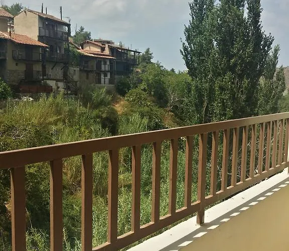 Minaides מלון 2*