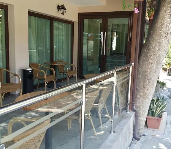 Minaides 2* カコペトリア