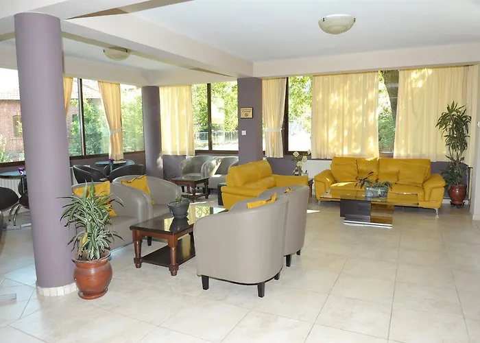 Minaides 2* קאקופטריה