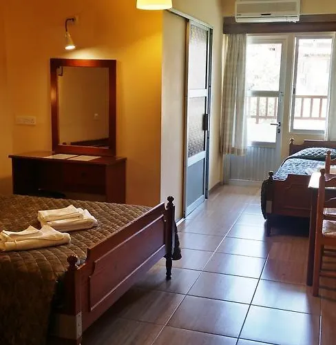 Minaides קאקופטריה